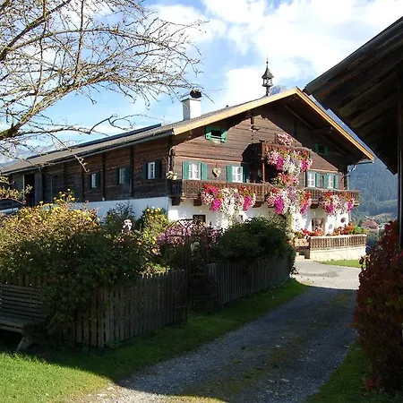 Stillinghof Lantgård *
